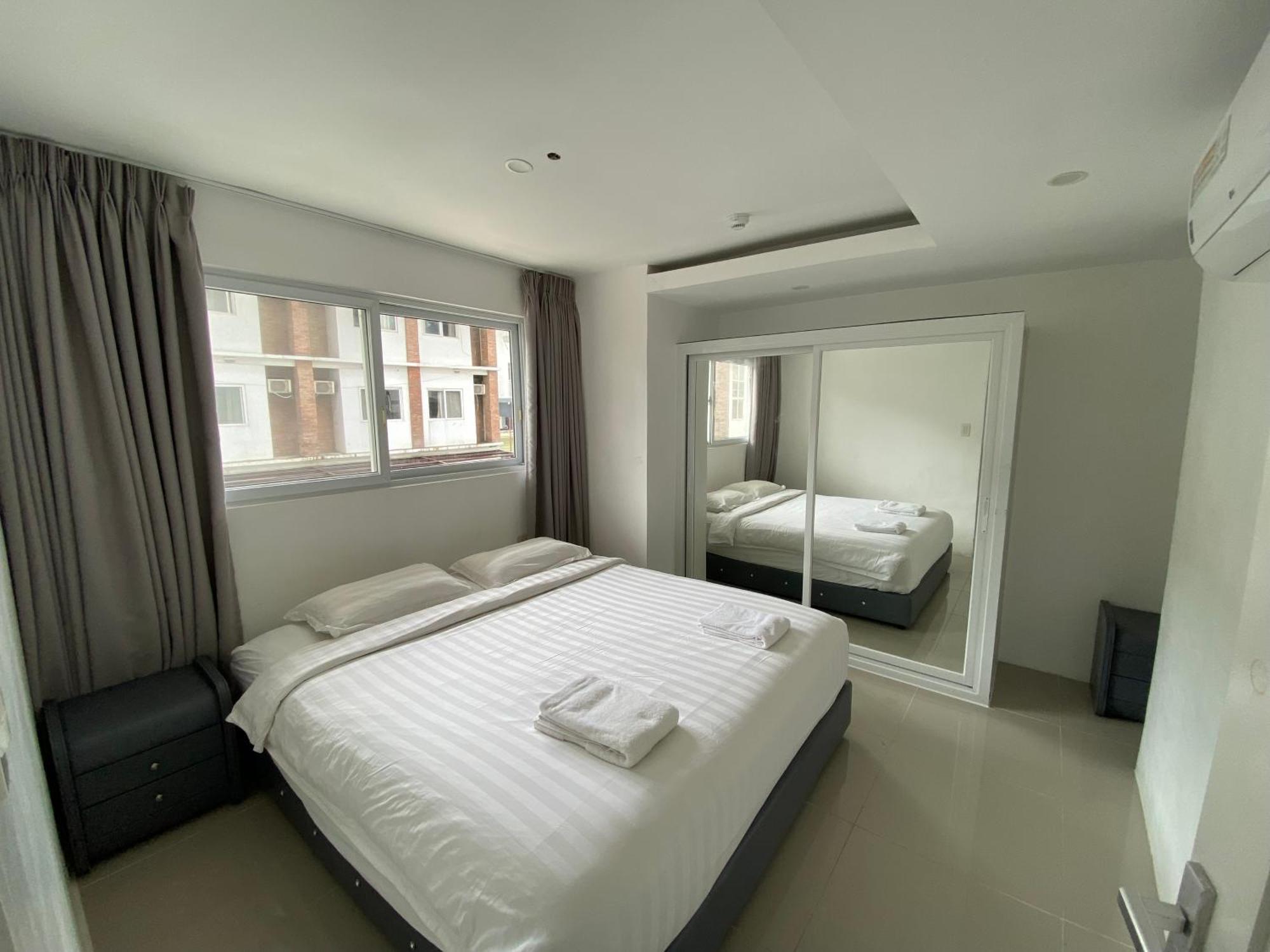Chequers Suites Subic Bay 奥隆阿波 外观 照片
